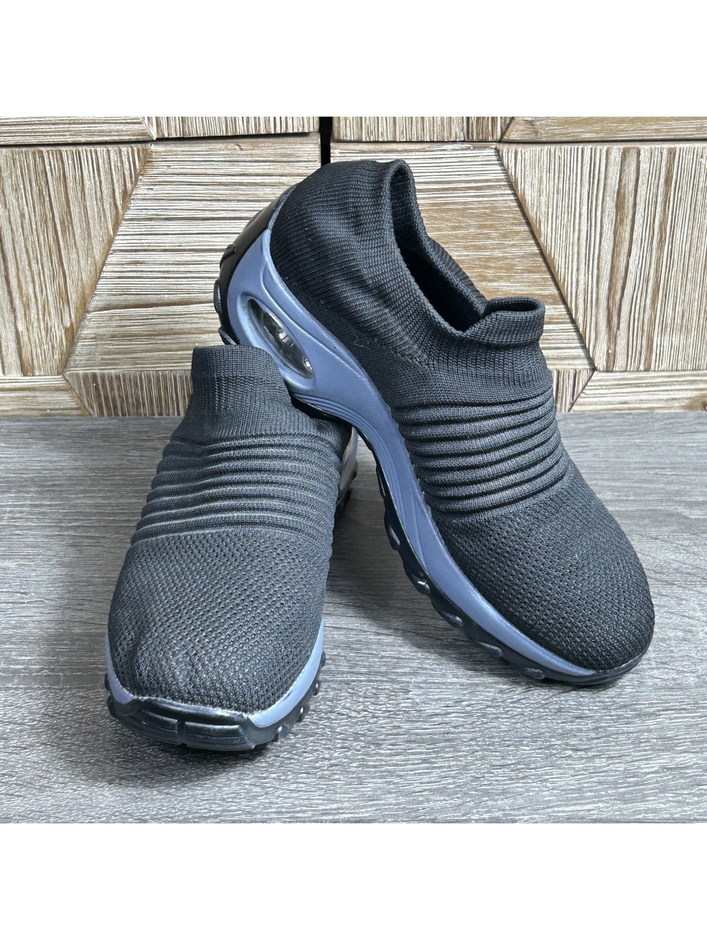Womens Black Casual Comfort Slip On Sneakers Walking Shoes Size 7 - Picture 2 of 6
